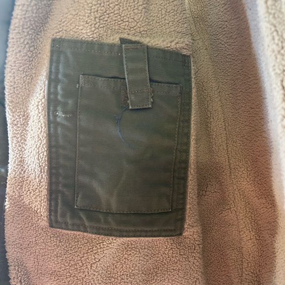 SCHMIDT Women’s Olive Green Sherpa-Lined Vest - Picture 6 of 9
